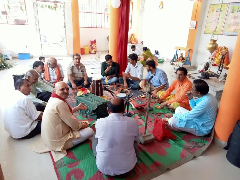 Sakal Samaj Senior Citizen Service Committee will get the poor girl married