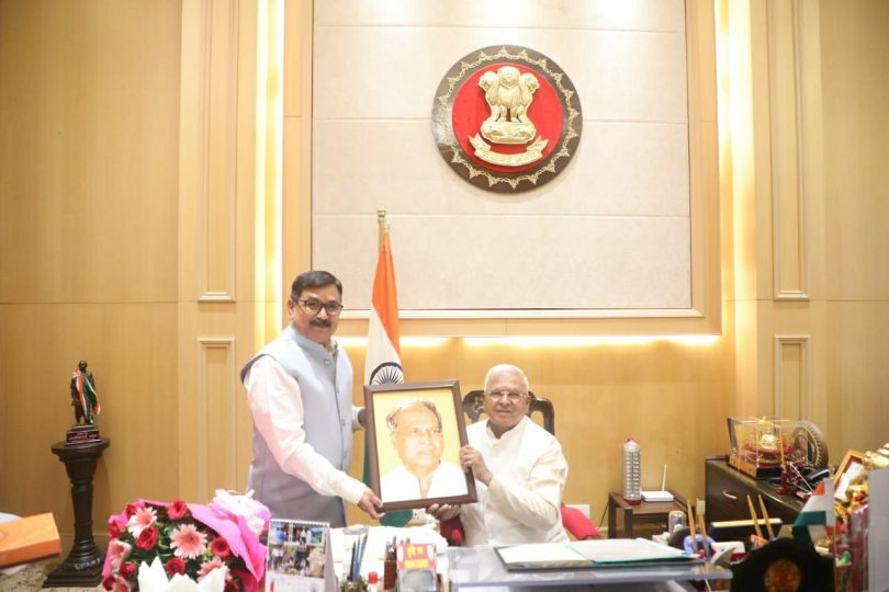 The Governor appreciated the creativity of Gramodaya