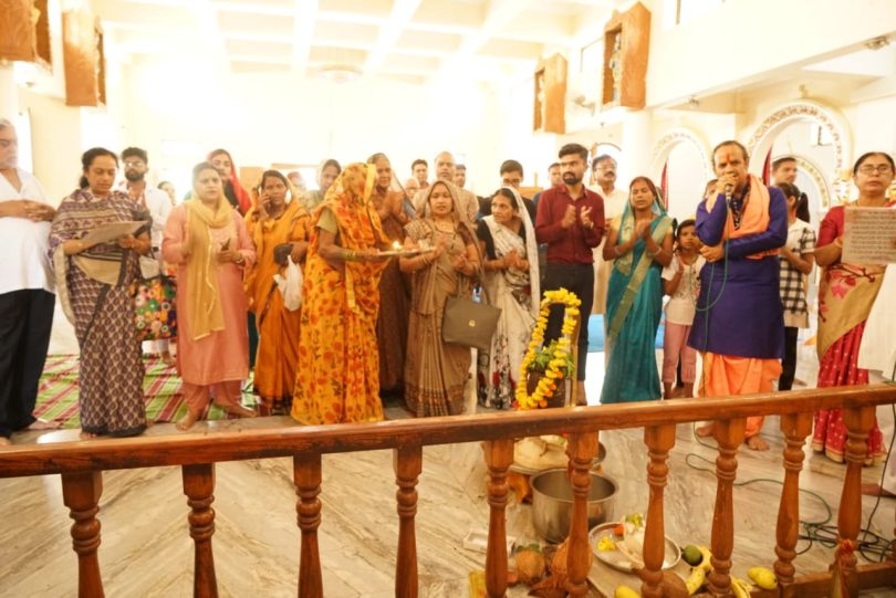 Gurupurnima festival celebrated with enthusiasm in Dadaji Dham temple