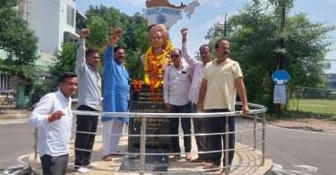 Remembered Shaheed-e-Azam Sardar Bhagat Singh by garlanding his statue