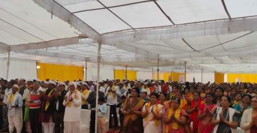 Seniors were honored with Kunbi Ratna, women were honored with Kunbi Shakti Alankaran.