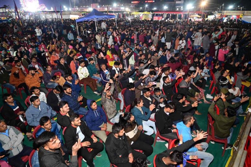 More than one lakh people came to see the fair on Sunday