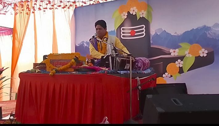 Brahma and Vishnu were the first to establish and worship Lord Shivalinga