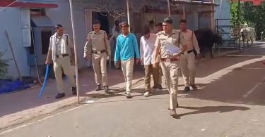 Four accused arrested for allegedly attacking a passerby with intent to kill and sent to jail