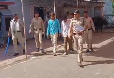 Four accused arrested for allegedly attacking a passerby with intent to kill and sent to jail